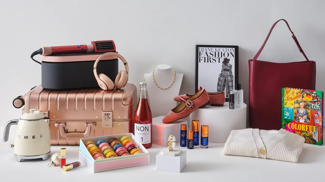 What is the Best Gift for Christmas for a Girlfriend?